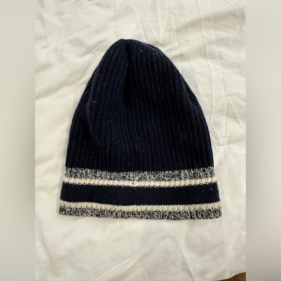 Dior D-White Beanie in Navy Blue Wool and Cashmere Knit - Picture 5 of 6